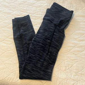 Lululemon black heather leggings with side pockets sz 6